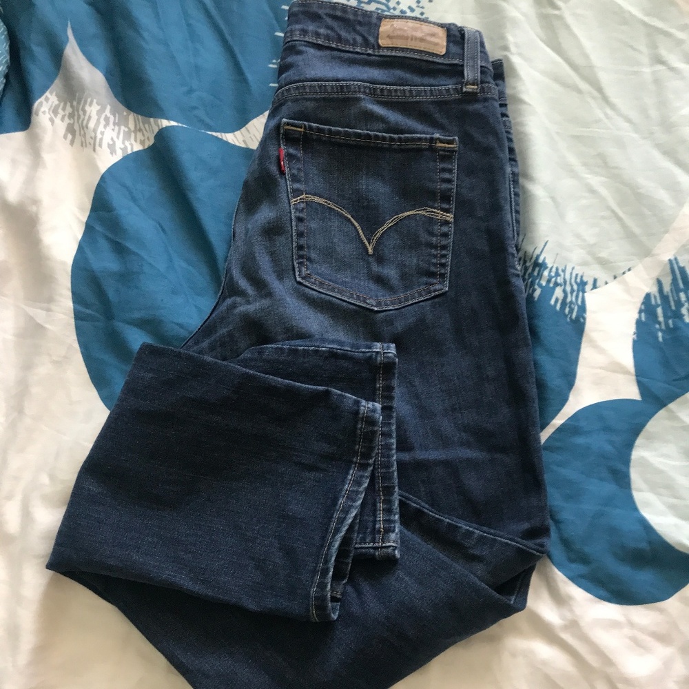 Levi's Mid Rise Skinny Dark Wash Jeans